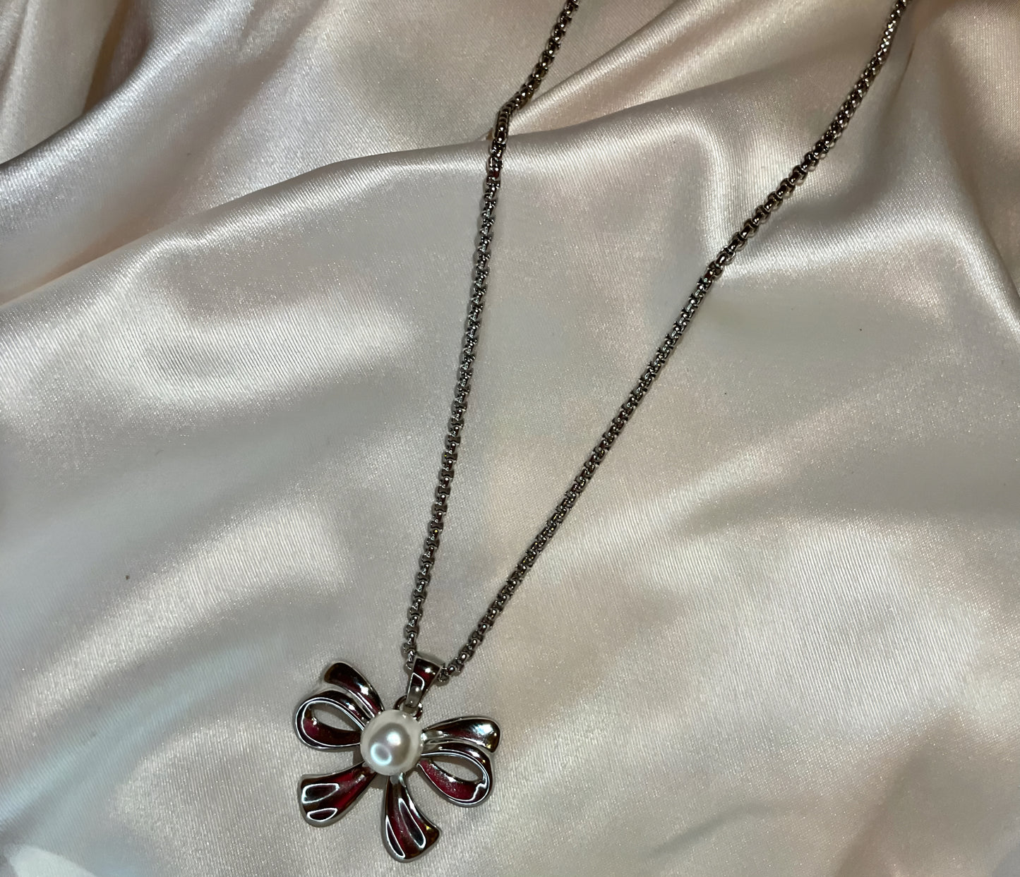 Collana Fiocco Con Perla Argento - gioiello stile coquette acciaio inossidabile
