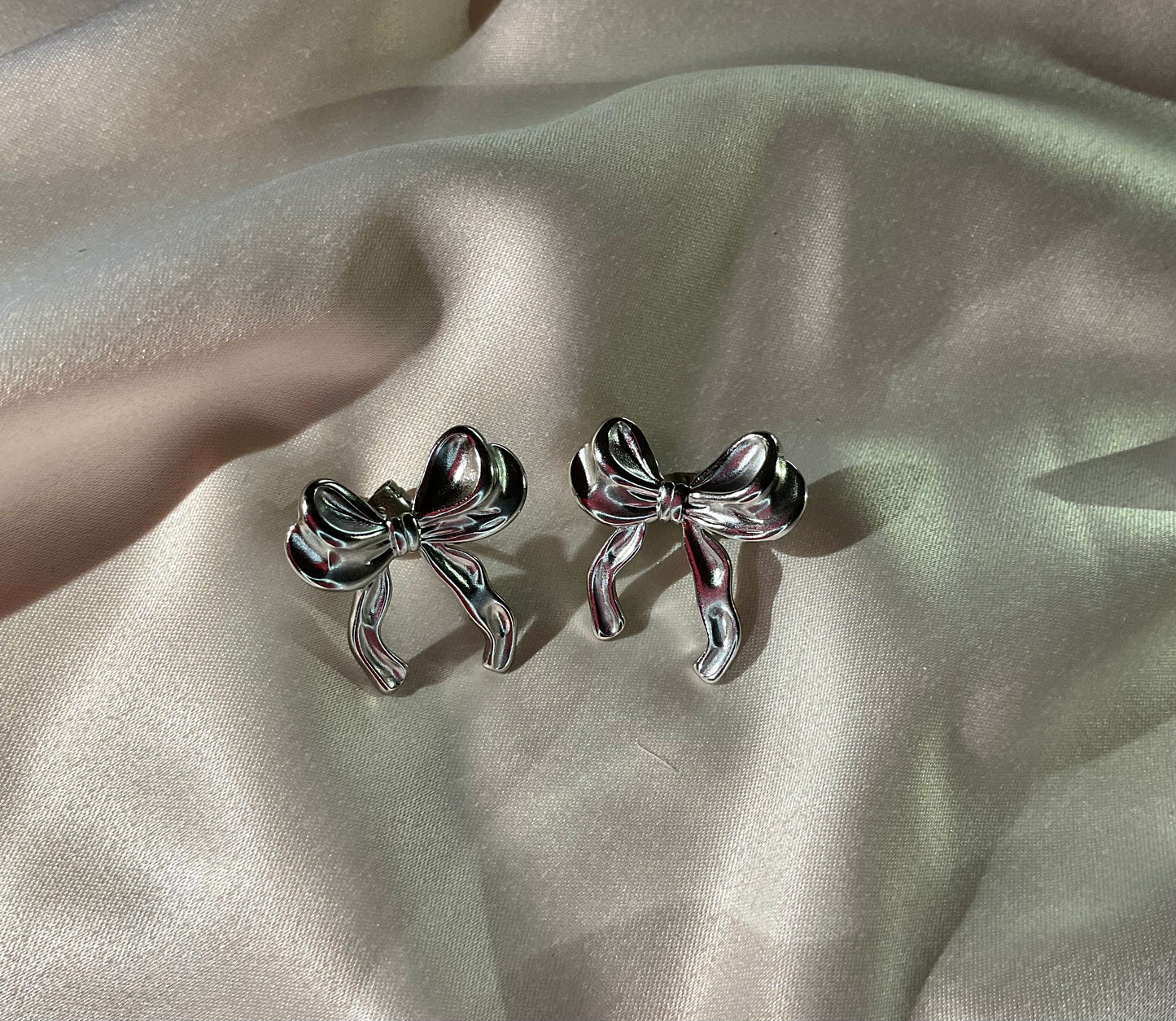 Orecchini Fiocco Argento - gioiello stile coquette acciaio inossidabile